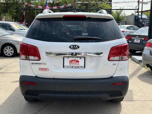 Snow White Pearl 2011 Kia Sorento EX