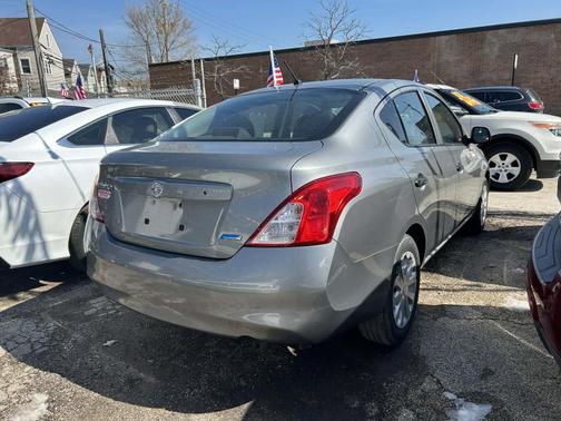 2013 Nissan Versa 1.6 S