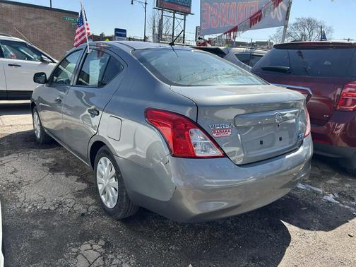 2013 Nissan Versa 1.6 S