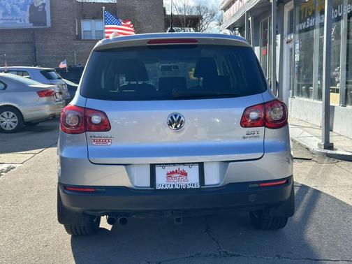 2009 Volkswagen Tiguan Base