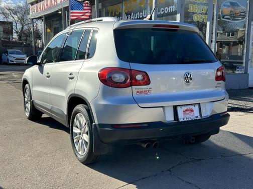 2009 Volkswagen Tiguan Base