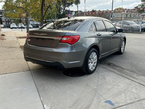 2013 Chrysler 200 LX