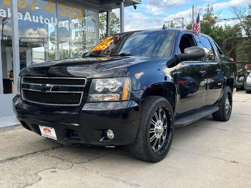 Black 2009 Chevrolet Avalanche 1500 LT