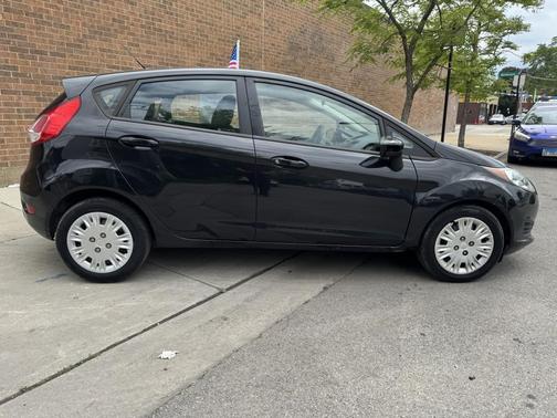 Tuxedo Black Metallic 2014 Ford Fiesta S