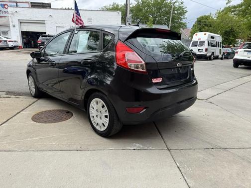Tuxedo Black Metallic 2014 Ford Fiesta S