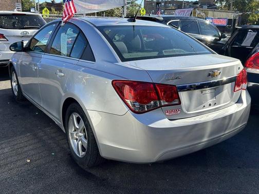 Silver Ice Metallic 2014 Chevrolet Cruze 1LT