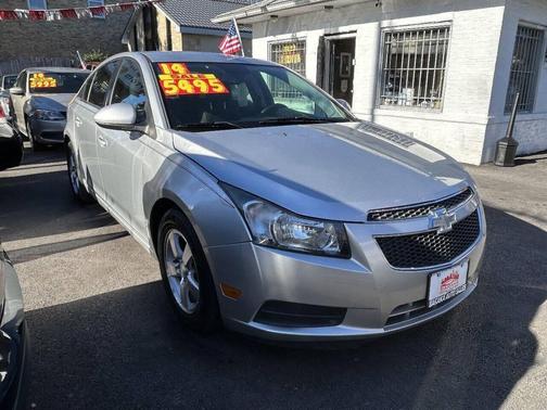 Silver Ice Metallic 2014 Chevrolet Cruze 1LT