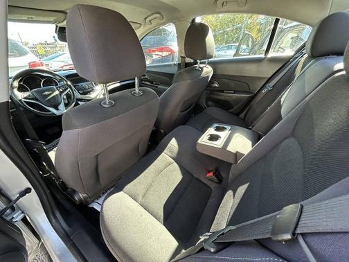 Silver Ice Metallic 2014 Chevrolet Cruze 1LT