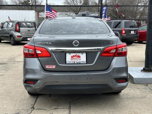 Gun Metallic 2018 Nissan Sentra SV