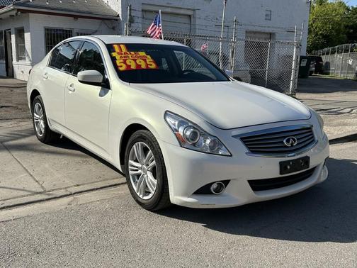 Moonlight White 2011 INFINITI G37x Base