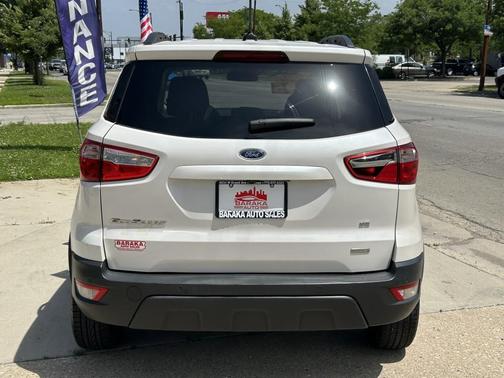 White Platinum Metallic Tri-Coat 2018 Ford EcoSport SE