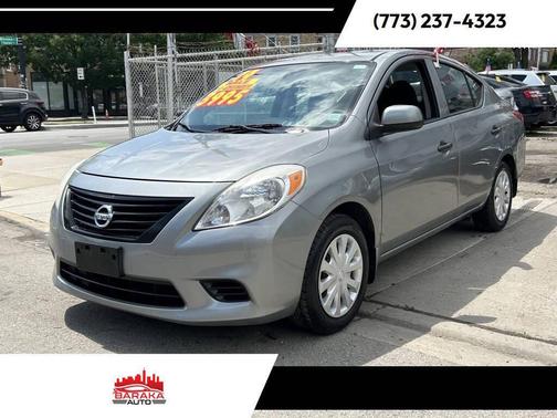 Brilliant Silver 2014 Nissan Versa 1.6 SV