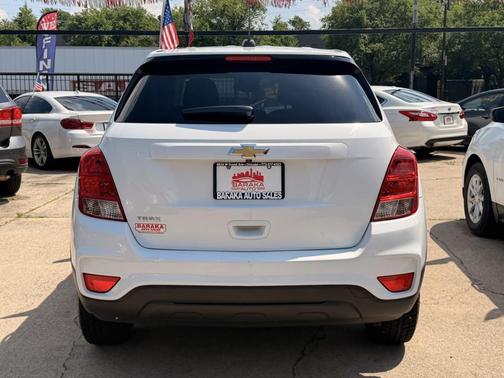 Summit White 2020 Chevrolet Trax LS