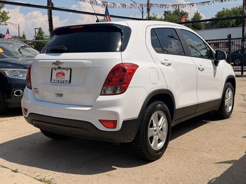 Summit White 2020 Chevrolet Trax LS