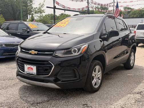 Mosaic Black Metallic 2020 Chevrolet Trax LT