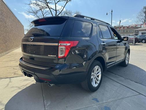 Tuxedo Black Metallic 2014 Ford Explorer XLT