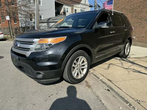 Tuxedo Black Metallic 2014 Ford Explorer XLT