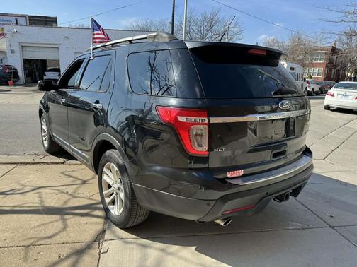 Tuxedo Black Metallic 2014 Ford Explorer XLT