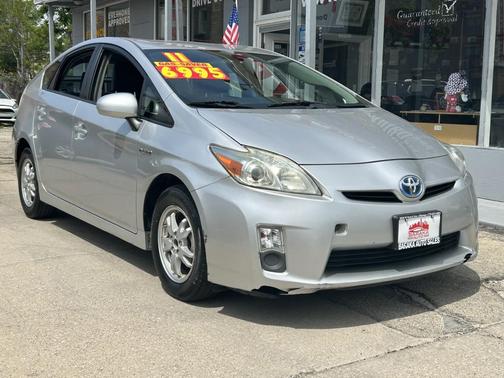 Classic Silver Metallic 2011 Toyota Prius IV