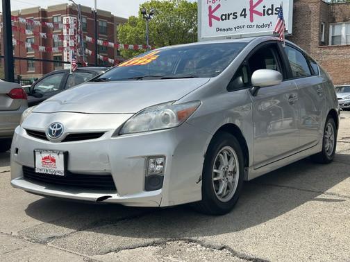 Classic Silver Metallic 2011 Toyota Prius IV