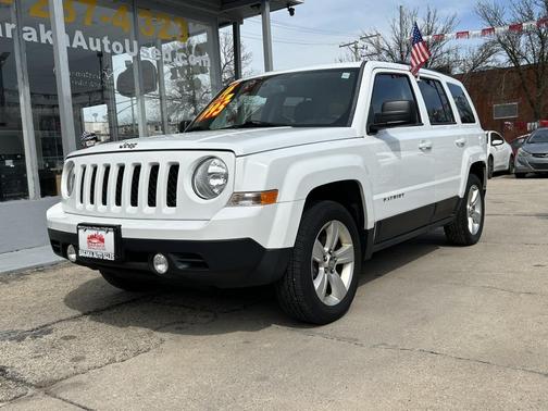 Bright White Clearcoat 2016 Jeep Patriot Latitude