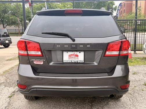 Grey 2019 Dodge Journey SE