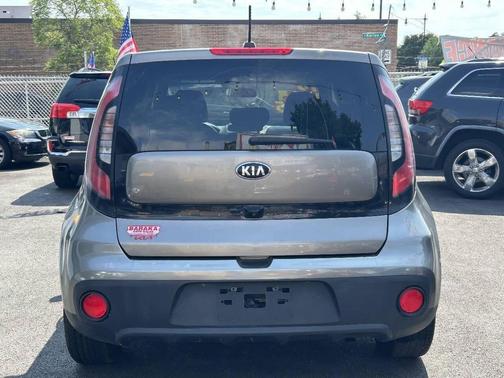 Titanium Gray 2018 Kia Soul Base