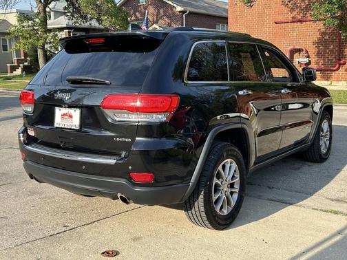 Brilliant Black Crystal Pearlcoat 2014 Jeep Grand Cherokee Limited