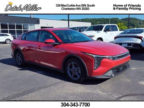CURRANT RED 2025 Kia K4 LXS