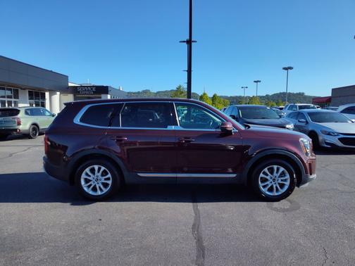 2022 Kia Telluride LX