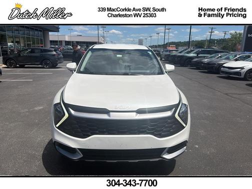 Snow White Pearl 2023 Kia Sportage LX