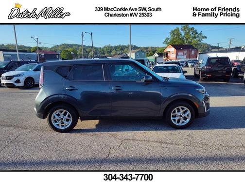 Gravity Gray 2024 Kia Soul LX