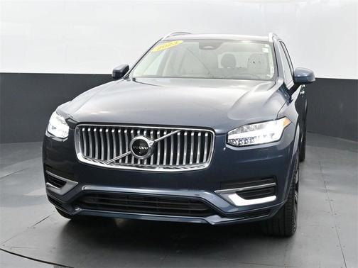 2023 Volvo XC90 Recharge Plug-In Hybrid T8 Ultimate Bright Theme 7-Seater