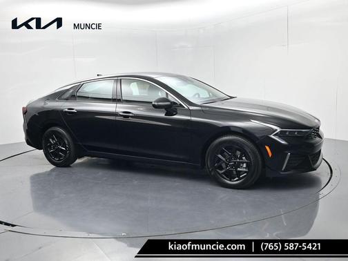 Aurora Black Pearl 2026 Kia K5 LXS