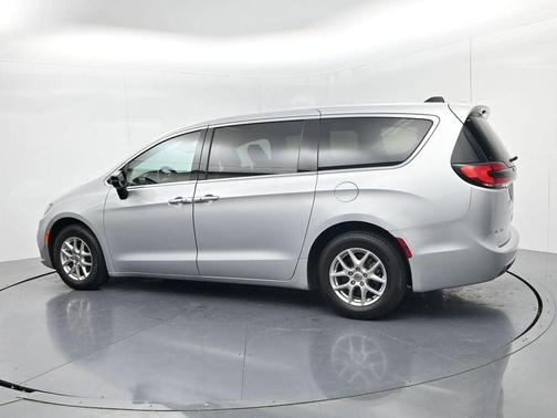 Silver Mist Clearcoat 2024 Chrysler Pacifica Touring-L