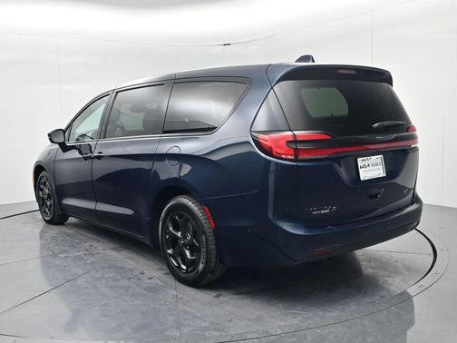 2022 Chrysler Pacifica Hybrid Limited