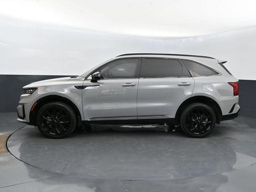 Gray 2022 Kia Sorento X-Line EX