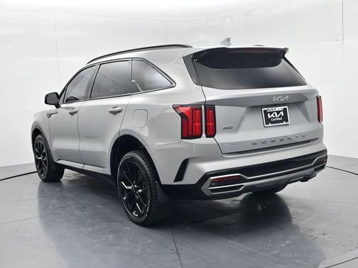 Gray 2022 Kia Sorento X-Line EX