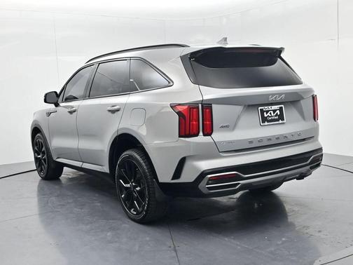 Gray 2022 Kia Sorento X-Line EX