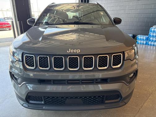 2023 Jeep Compass Latitude Lux