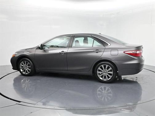2016 Toyota Camry XLE