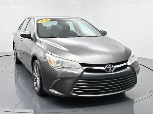 2016 Toyota Camry XLE