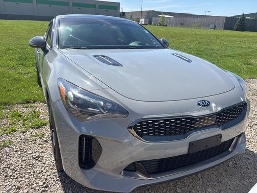 Ceramic Silver 2019 Kia Stinger GT2