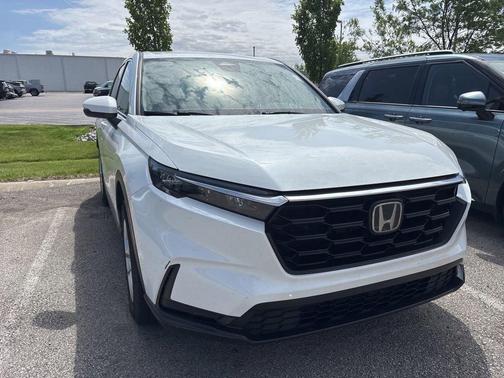 White 2023 Honda CR-V LX