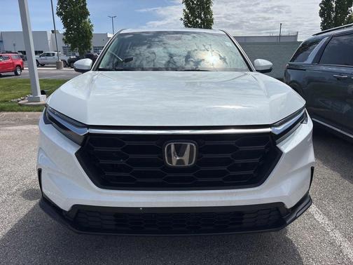 White 2023 Honda CR-V LX