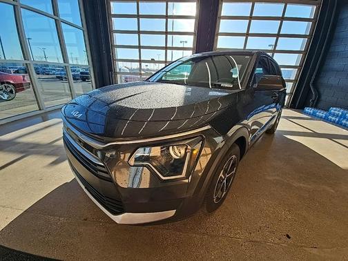 2023 Kia Niro LX