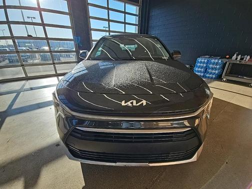 2023 Kia Niro LX