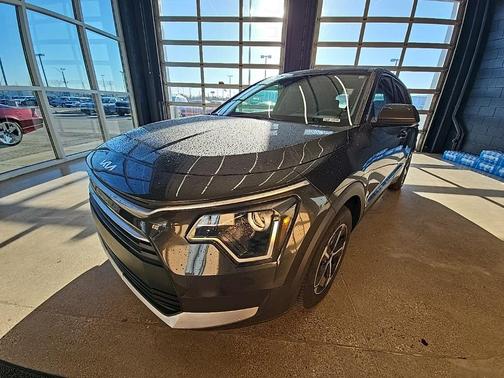 2023 Kia Niro LX