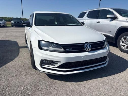 Pure White 2018 Volkswagen Jetta 2.0T GLI
