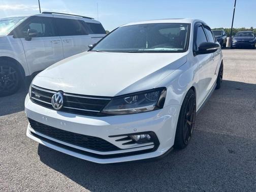 Pure White 2018 Volkswagen Jetta 2.0T GLI